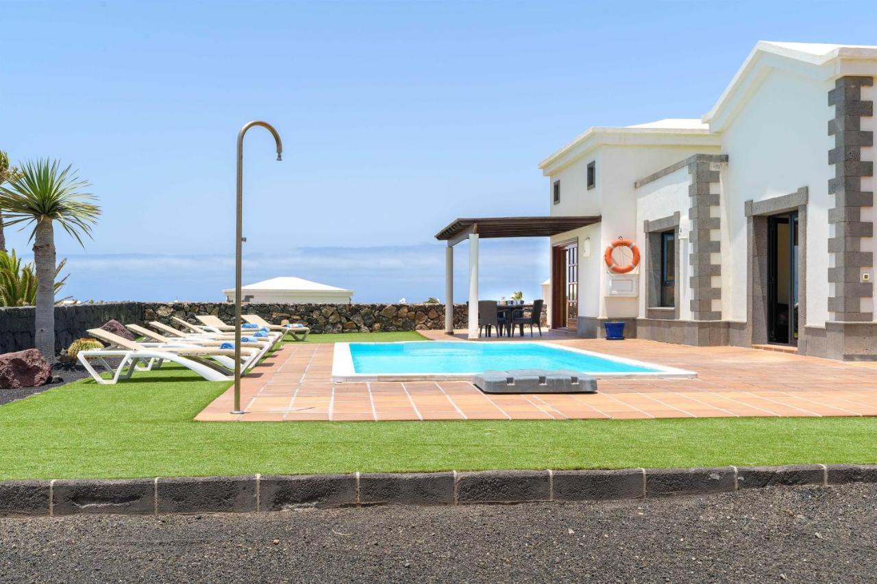 Villa Esterlicia Playa Blanca  Exterior foto