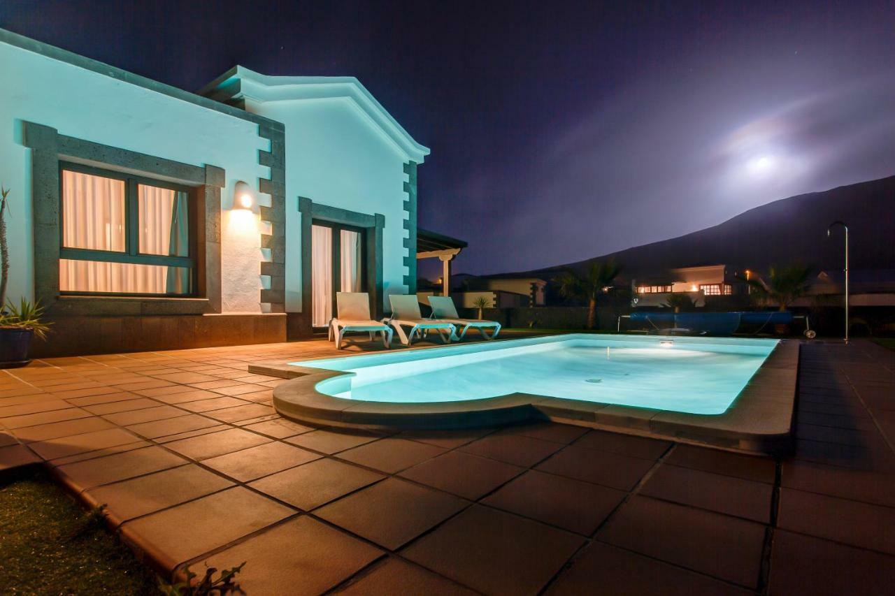 Villa Esterlicia Playa Blanca  Exterior foto